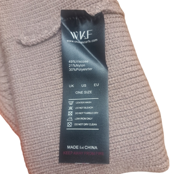 NWT Knit Beanie Tan Unisex One Size Poly Blend Soft Warm Stocking Stuffer - Picture 7 of 9